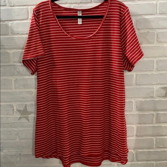 LuLaRoe Tops - Classic t